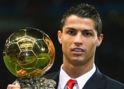 开云棋牌入口-绝境中的救赎，布鲁诺压哨一击，阿森纳逆转巴黎书写欧冠传奇