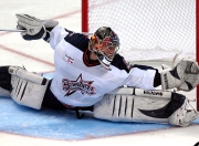 开云棋牌APP-赛道上的永恒博弈，雷诺鏖战红牛，汉密尔顿再铸传奇