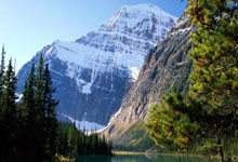 开云棋牌下载-一哨断魂！AC米兰世界杯梦碎之夜，VAR镜头下的千年之问