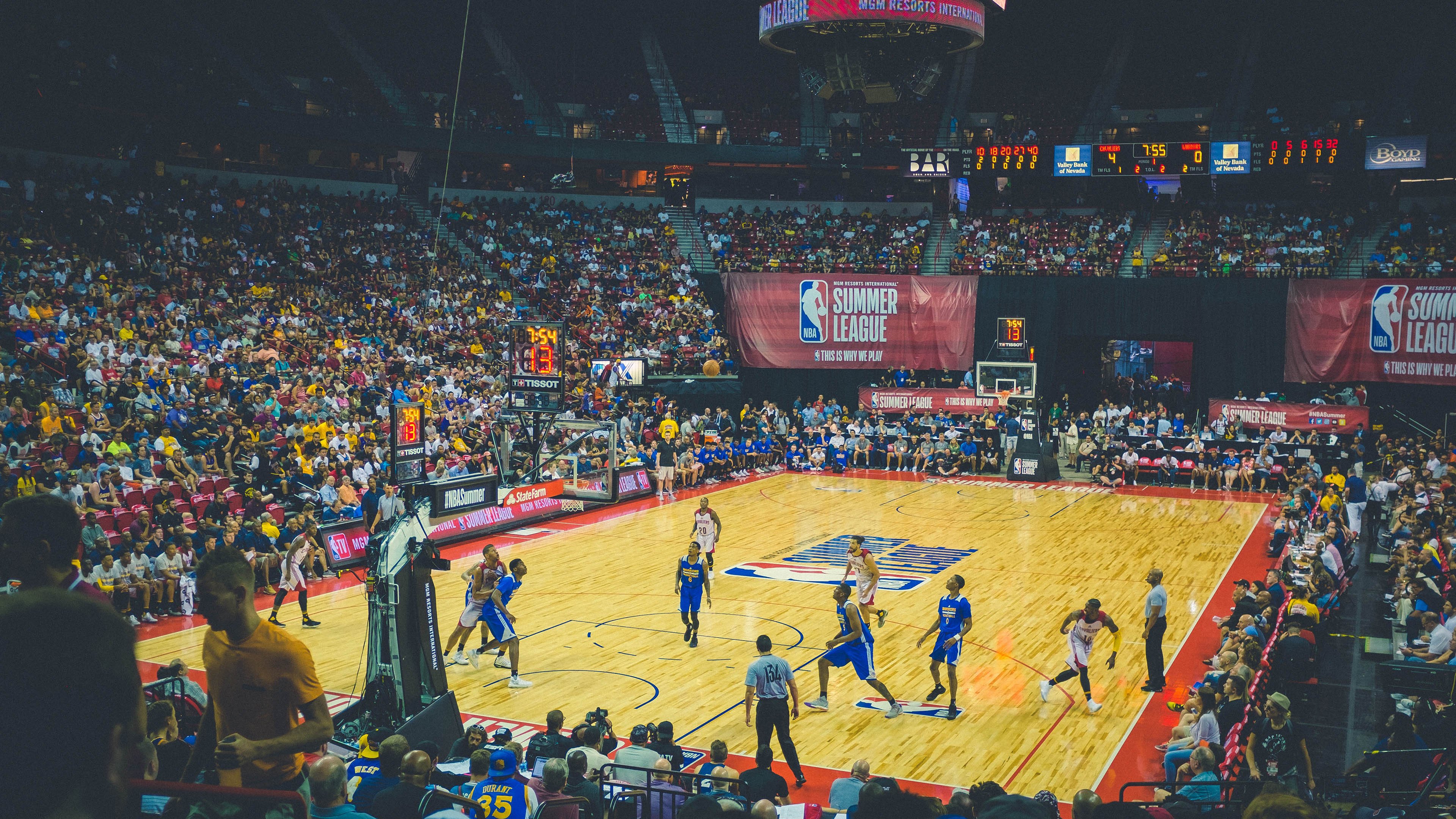 罗德里点燃赛场，NBA总决赛之夜的唯一性光芒