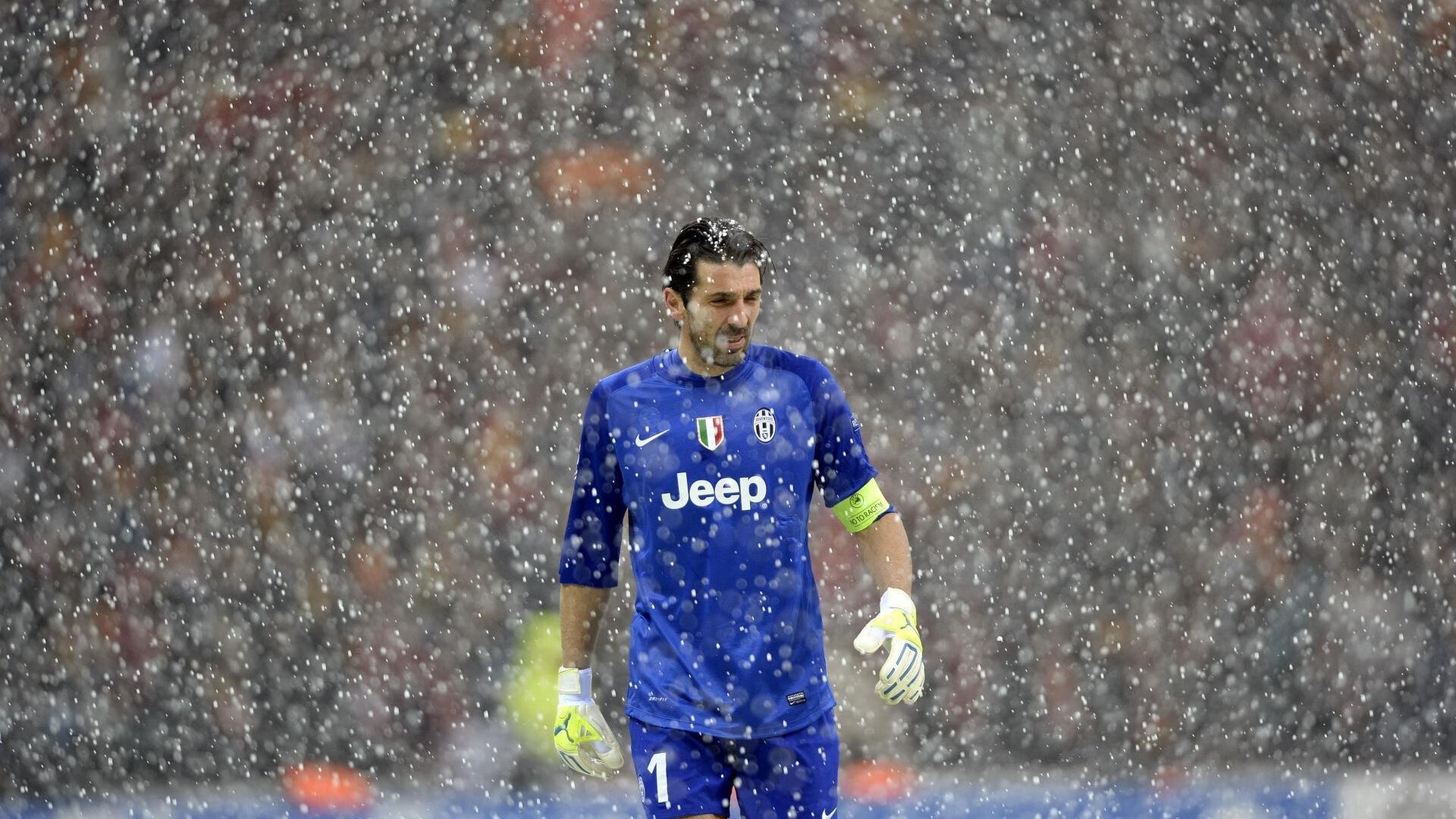 绿茵场上的双重奏，梅西的掌控艺术与爱尔兰的战术粉碎