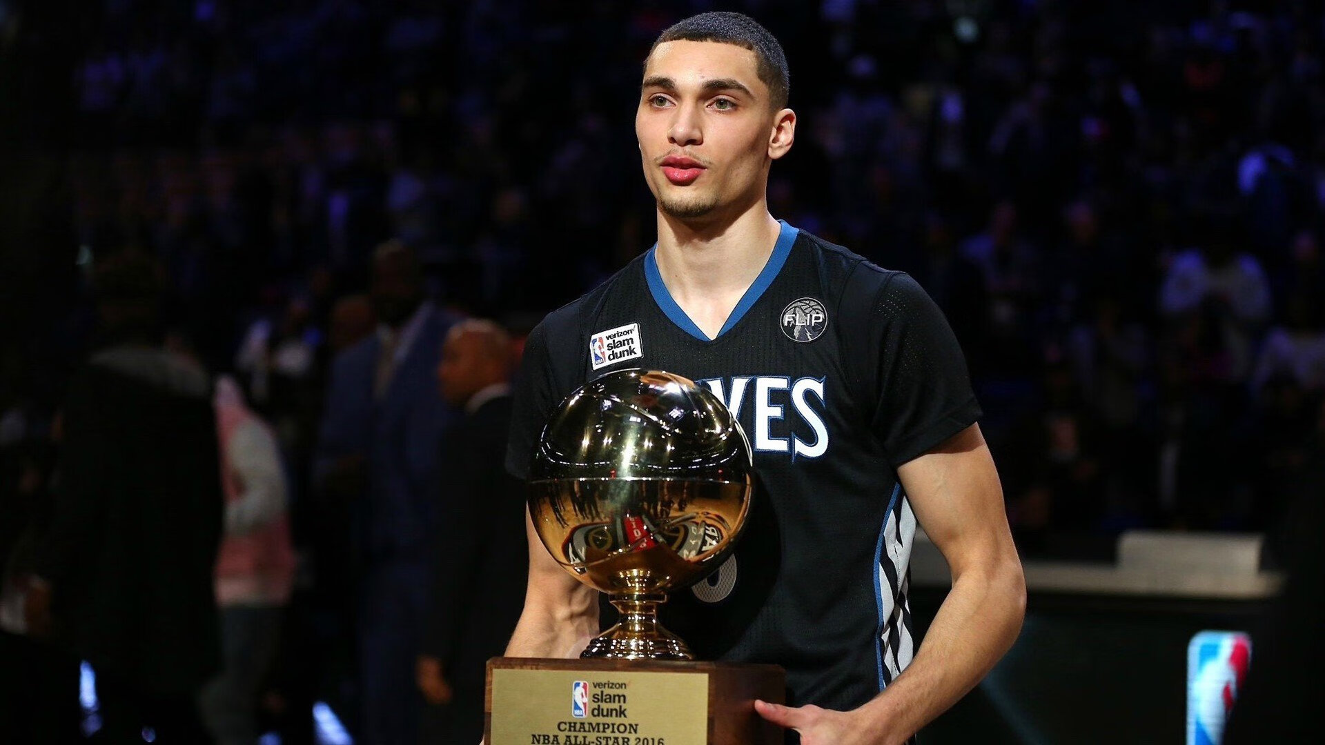 当爵士巅峰对决上海队，哈利伯顿欧冠淘汰赛的接管时刻