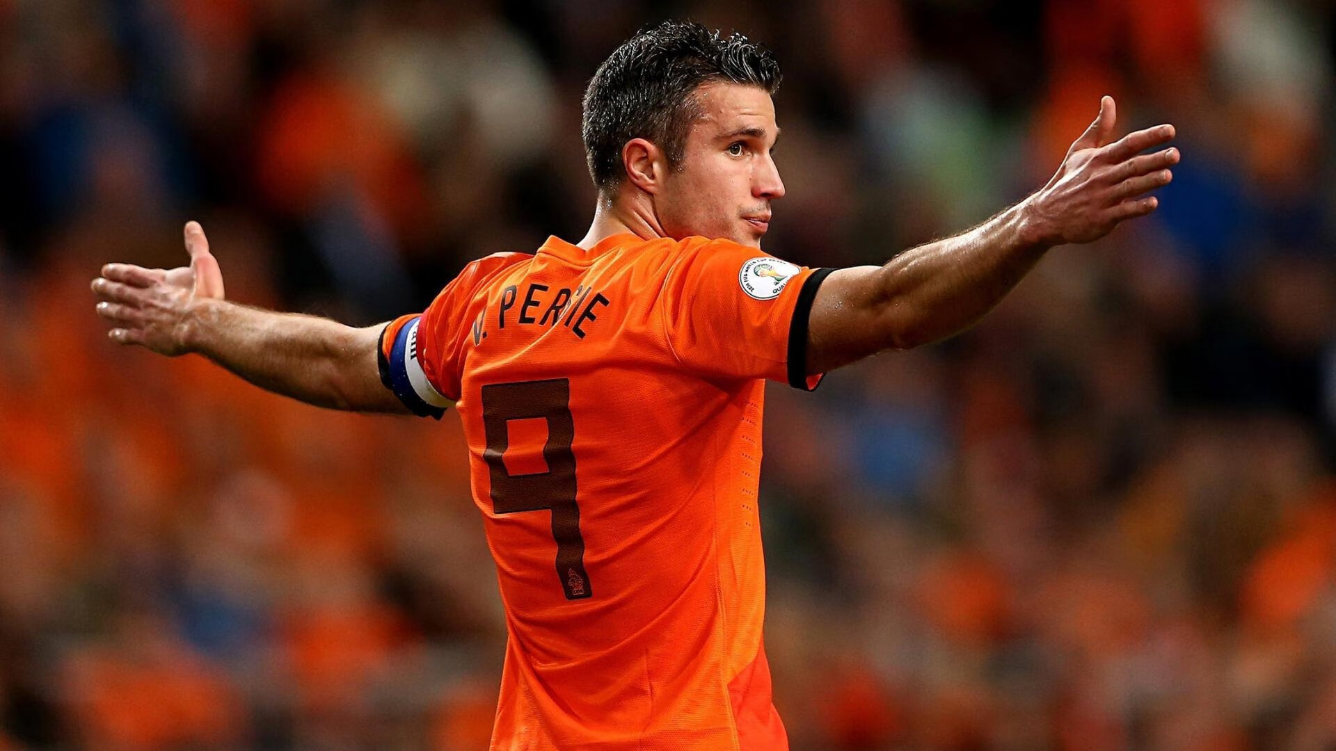 赛道与绿茵，当F1引擎在街道咆哮，蓝鹰于圣马梅斯展翅